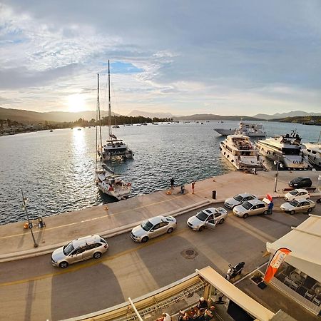 The Manessi City Boutique Hotel Poros Town Extérieur photo