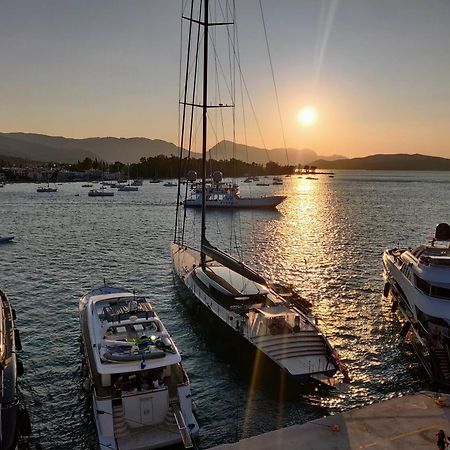 The Manessi City Boutique Hotel Poros Town Extérieur photo