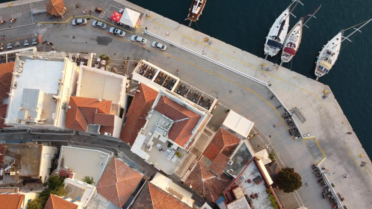 The Manessi City Boutique Hotel Poros Town Extérieur photo