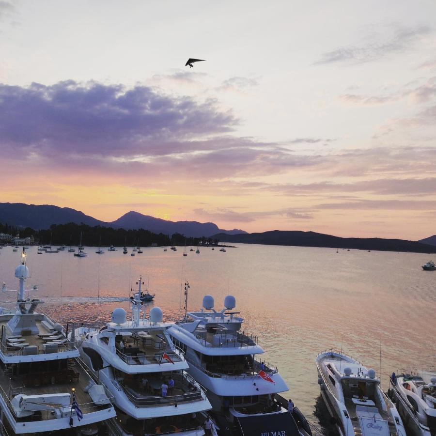 The Manessi City Boutique Hotel Poros Town Extérieur photo