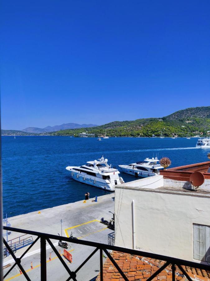 The Manessi City Boutique Hotel Poros Town Extérieur photo