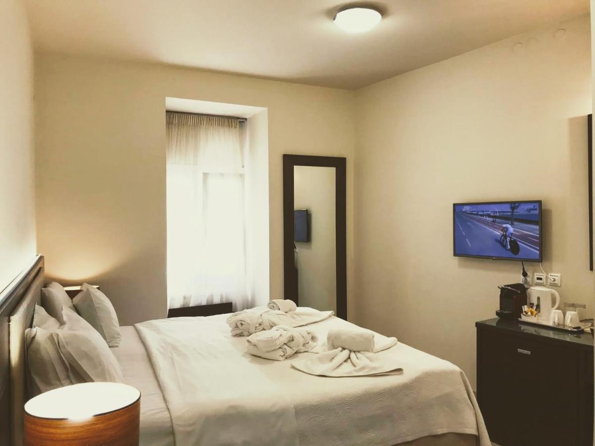 The Manessi City Boutique Hotel Poros Town Extérieur photo