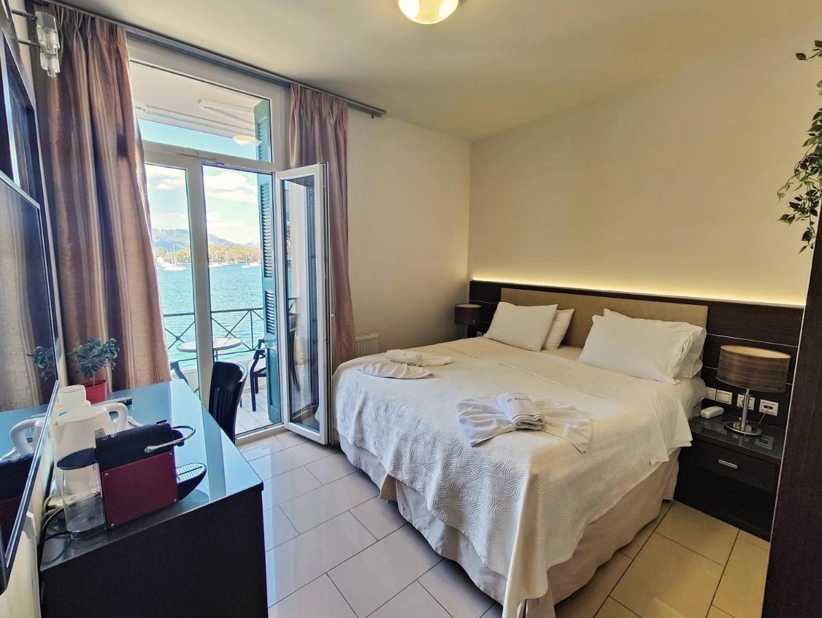 The Manessi City Boutique Hotel Poros Town Extérieur photo