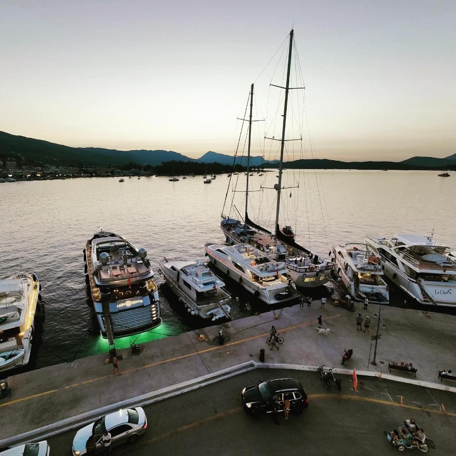 The Manessi City Boutique Hotel Poros Town Extérieur photo