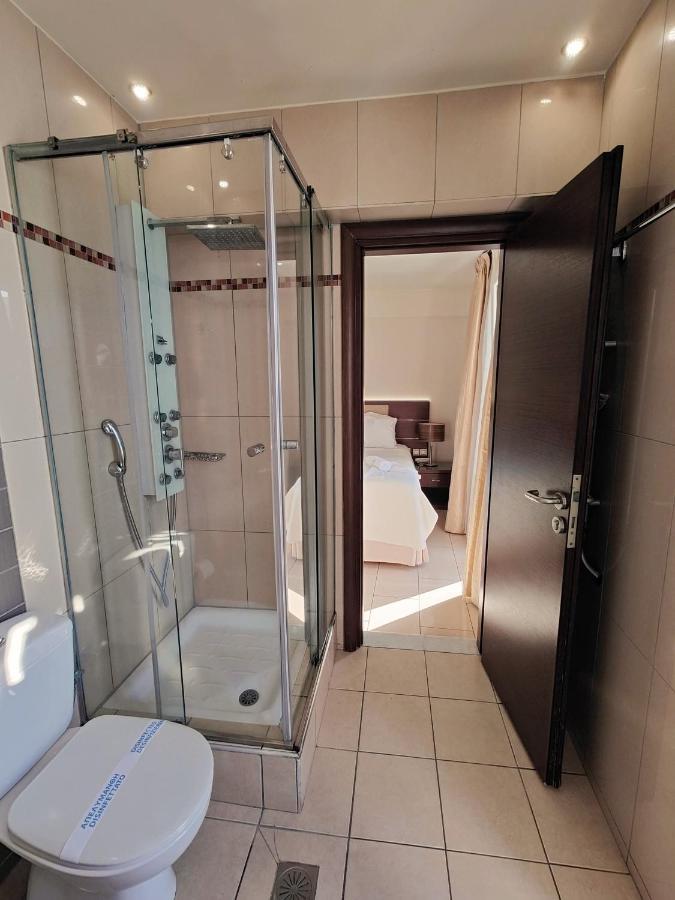 The Manessi City Boutique Hotel Poros Town Extérieur photo