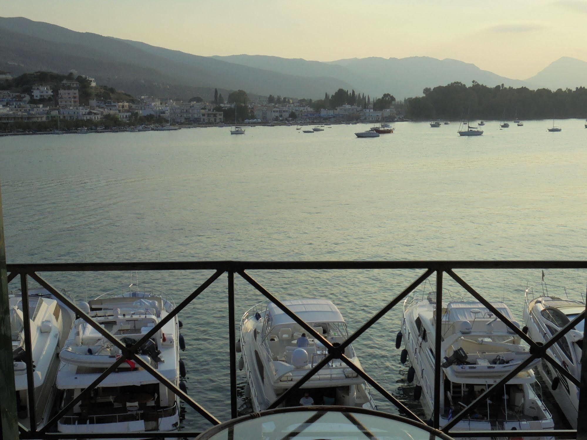 The Manessi City Boutique Hotel Poros Town Extérieur photo